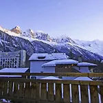 Les Praz - Year